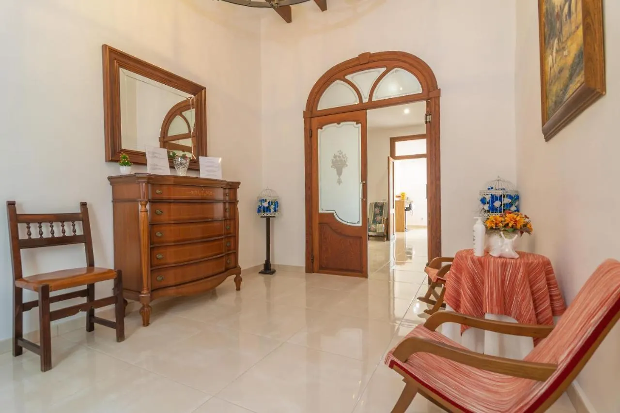 Cas Padri Pep Villa Ariany Spain